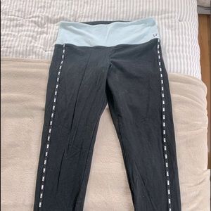 💕Pink/Victoria’s Secret high-waisted leggings💕